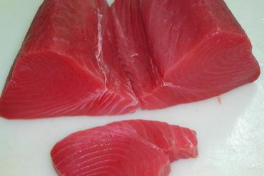 TUNA CENTER CUT and steak